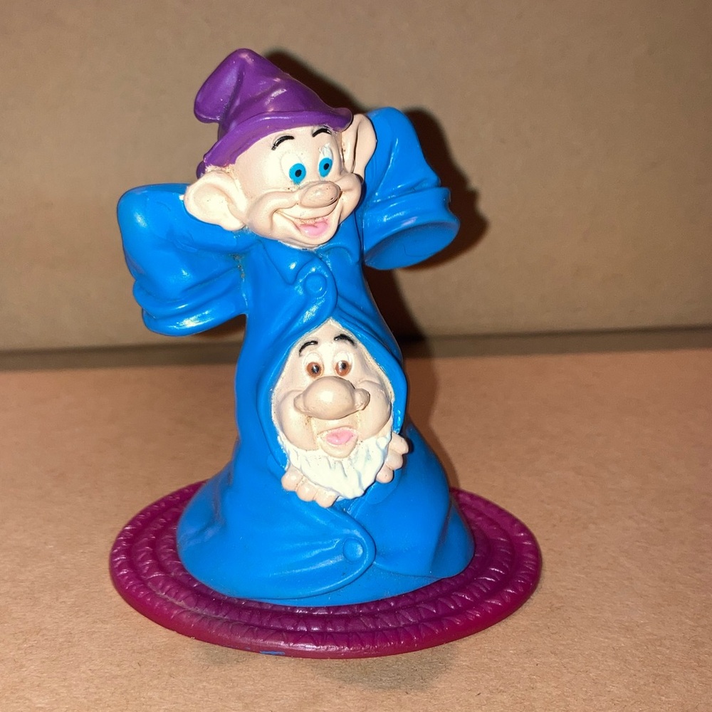 Disney Snow White Dwarfs Happy And Dopey Coat Toy Action Figure Vintage McDonald
